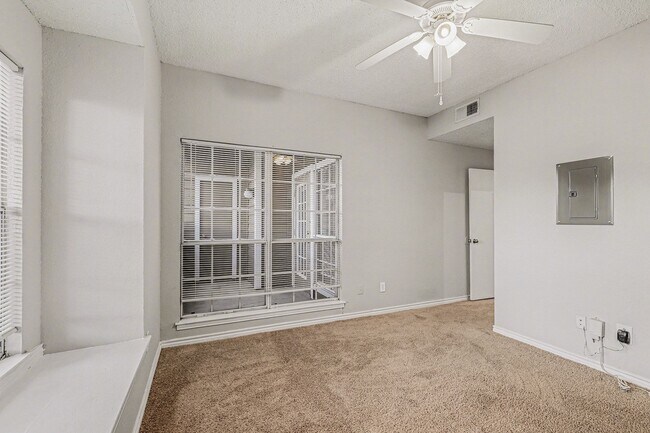 Building Photo - 3607 W Northgate Dr