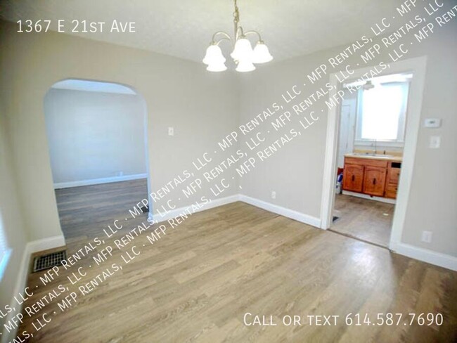 Building Photo - Charming 2-Bedroom Home with Modern Finish...