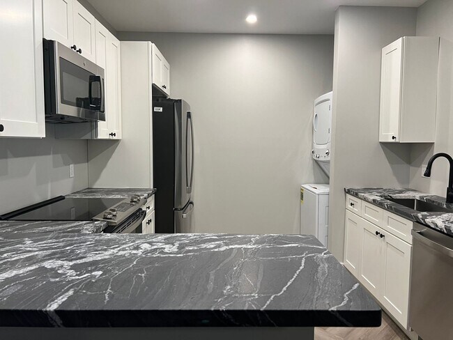 Building Photo - eml649