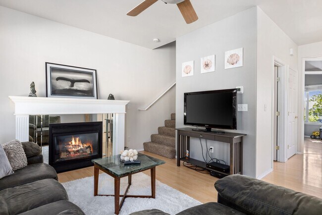 Building Photo - 3 Bd., 2.5 B., home near Barkley Village s...