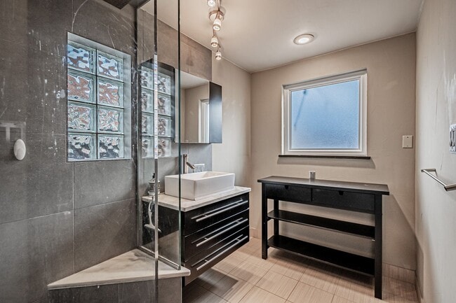 Building Photo - Charming 3BD, 2BA Wash Park Home with 2-Car Garage