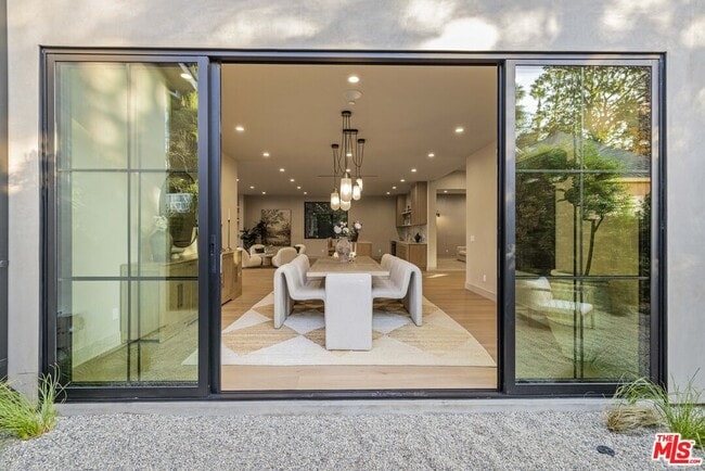 Building Photo - 14273 Greenleaf St