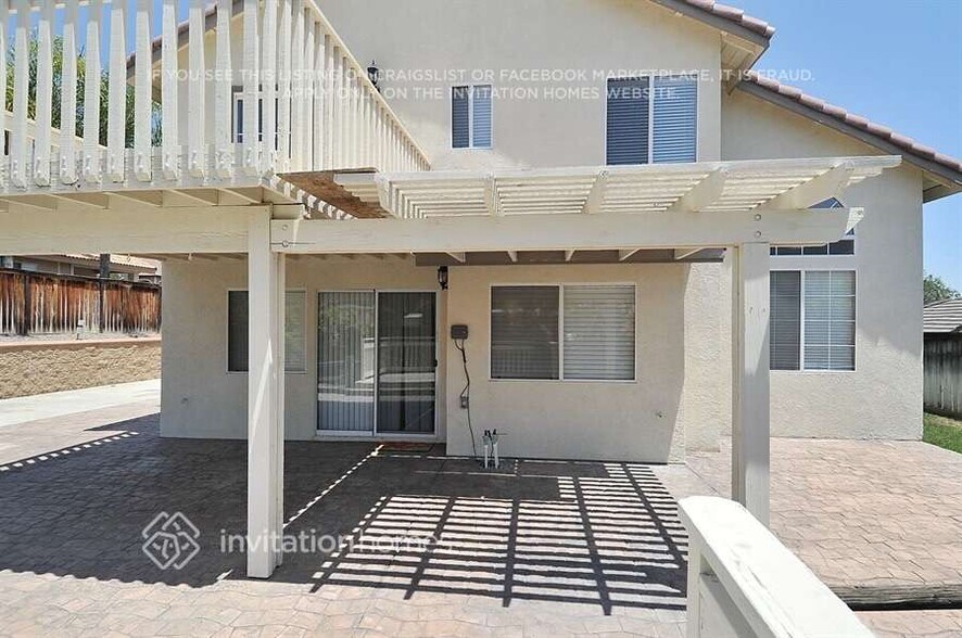 Building Photo - 15135 Mimosa Dr