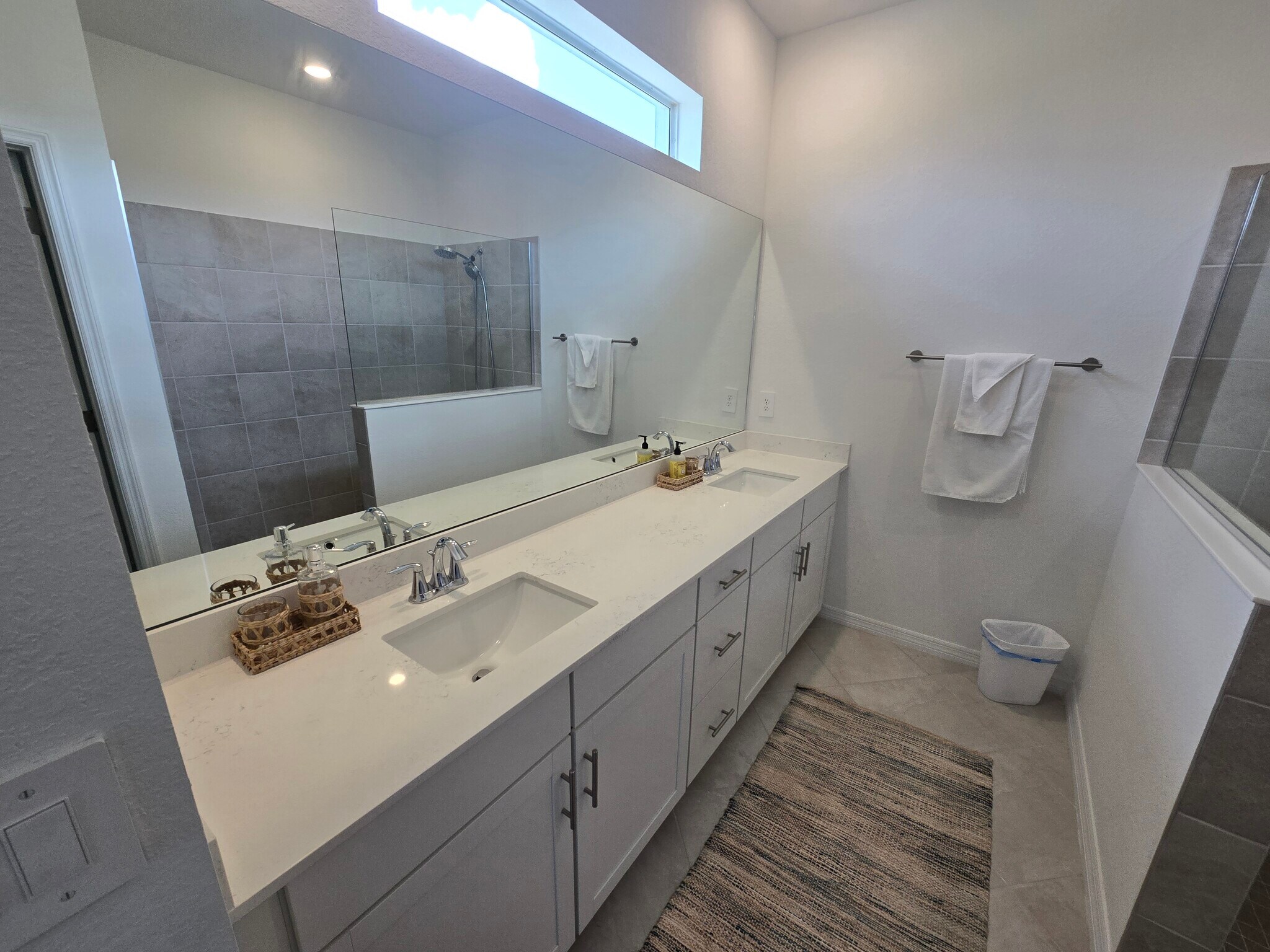 Building Photo - 11399 Pinot Dr