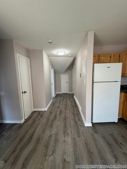 Building Photo - 3 Sunderland St