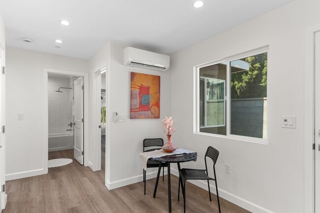 Building Photo - Brand New 2-Bedroom 1-Bathroom ADU in Glen...
