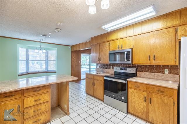 Building Photo - 3642 Hi-Vu Dr