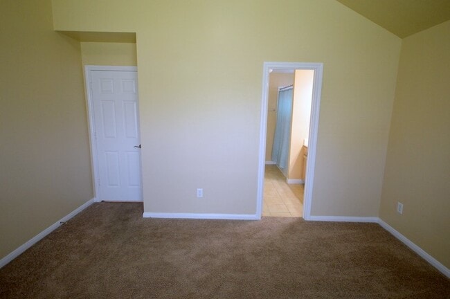 Building Photo - 8311 Kingsbridge Meadow Dr