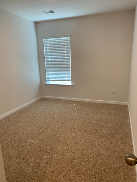Building Photo - 409 Sea Grit Ct