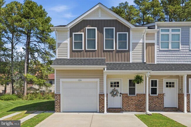 Building Photo - 126 Stella Ct