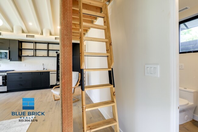 Building Photo - 14120 Archwood St