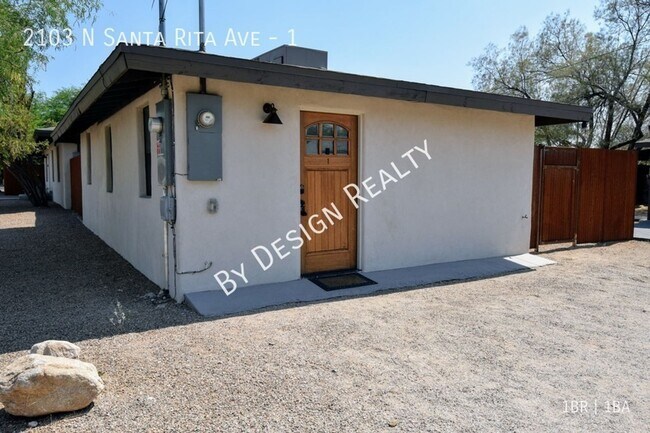 Building Photo - Renovated and Furnished 1 Bed 1 Bath Casita - 1 Mile To UofA