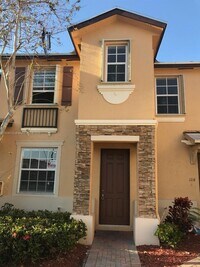 Building Photo - 3355 NE 13th Cir Dr