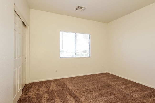 Building Photo - 13240 W Stella Ln