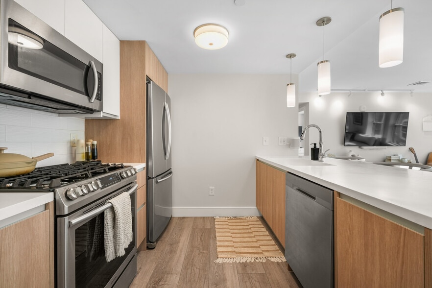 Building Photo - 16 Haynes St