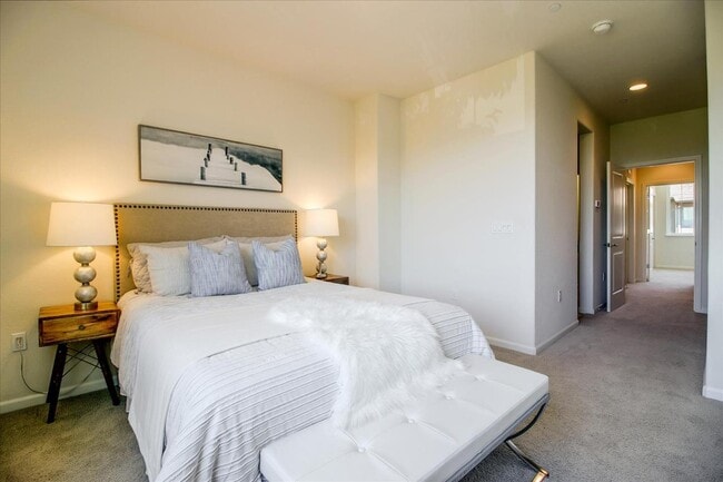 Building Photo - 890 White Moonstone Loop