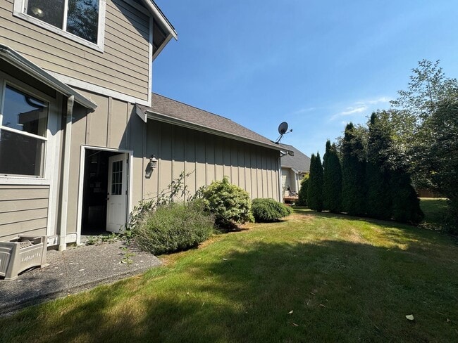 Building Photo - 4467 Castlerock Dr