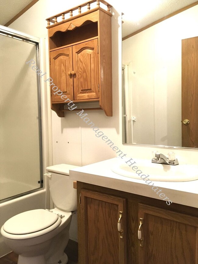Building Photo - 3 Bedroom Mobile Home for Rent