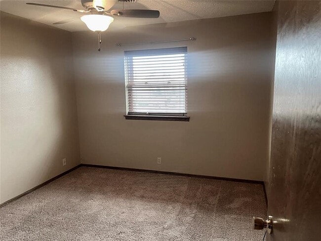 Building Photo - 1344 Meadow Ln
