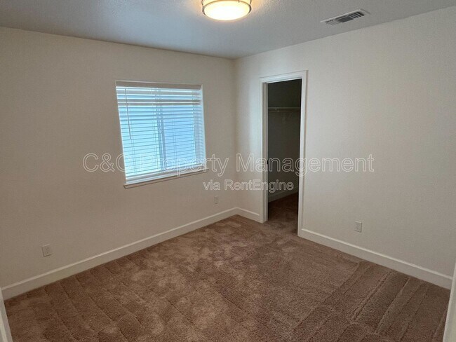 Building Photo - 5078 Palisade Ave