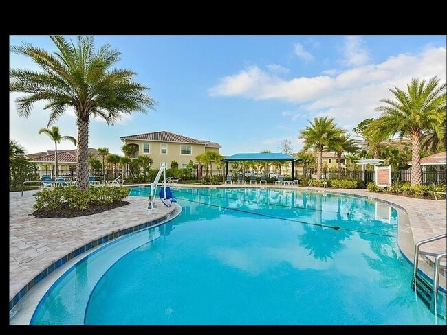 Building Photo - 3120 Oriole Dr