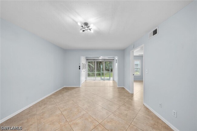 Building Photo - 28260 Pine Haven Way