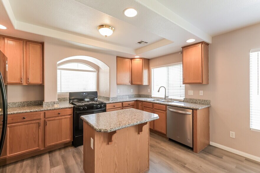 Building Photo - 10762 Sheridan Dawn Ct