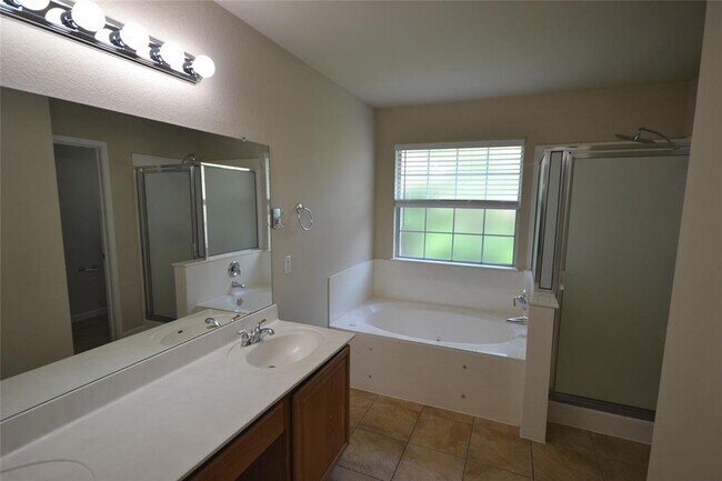 Building Photo - 1803 Warwick Cove