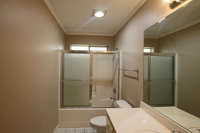 Building Photo - Beautiful 3 Bedroom in Tyler! Coming Soon!