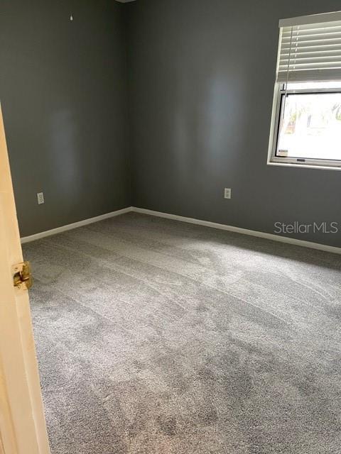 Building Photo - 2501 Sheridan Rd