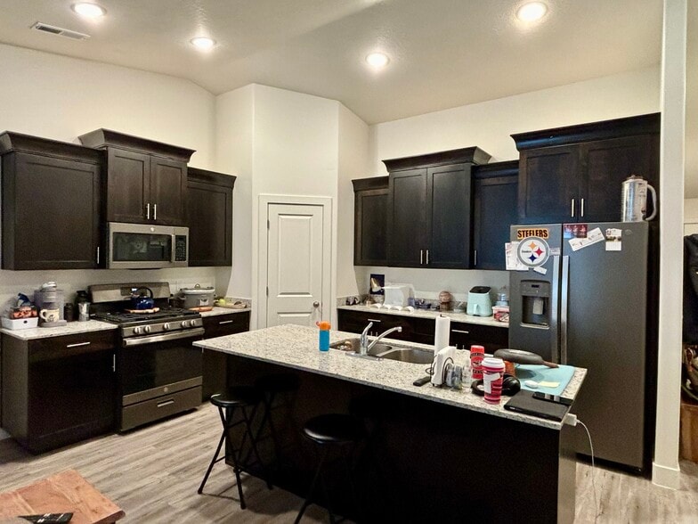 Building Photo - 919 Ironwood Dr