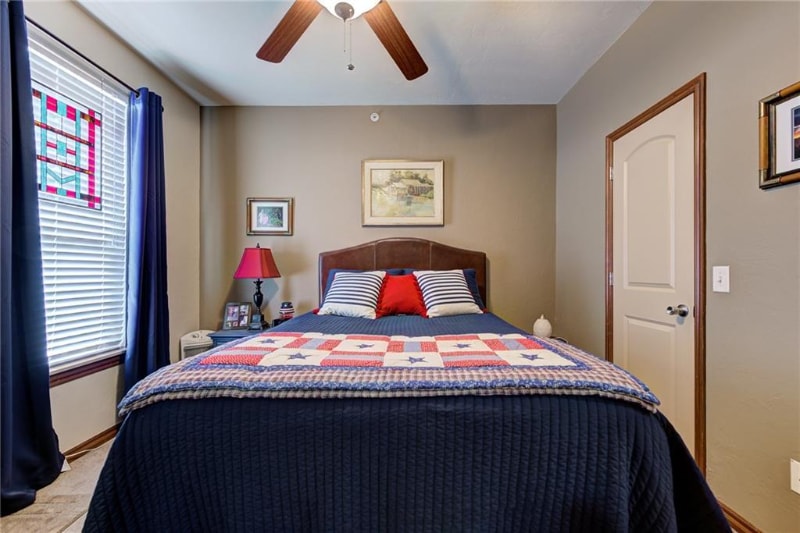 Building Photo - 1812 E Alameda St