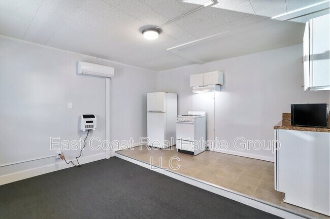 Building Photo - 13628 Pennsylvania Ave