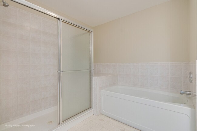 Building Photo - 2417 Stoughton Cir