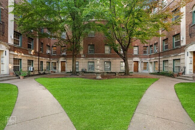 Primary Photo - 1816 W Chase Ave