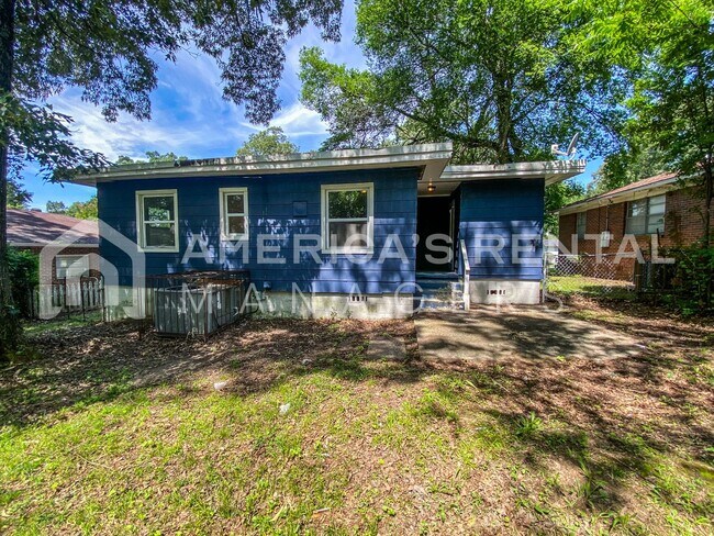 Building Photo - Home for rent in Midfield!