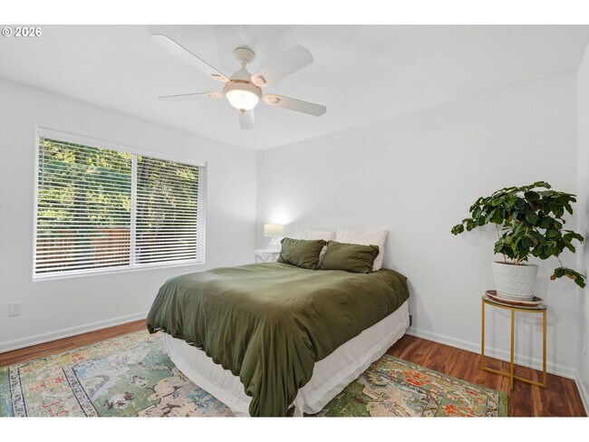 Building Photo - Beautifully Updated 5BR Home with Designer Kitchen, Main-Level Suite & Private Backyard Oasis Nea...
