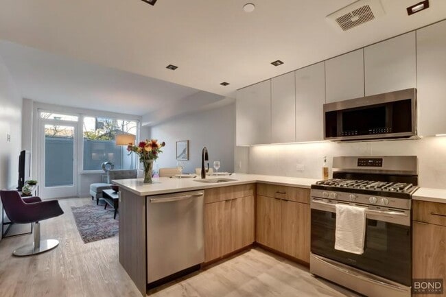Primary Photo - 1 bedroom in HOLLIS NY 11423