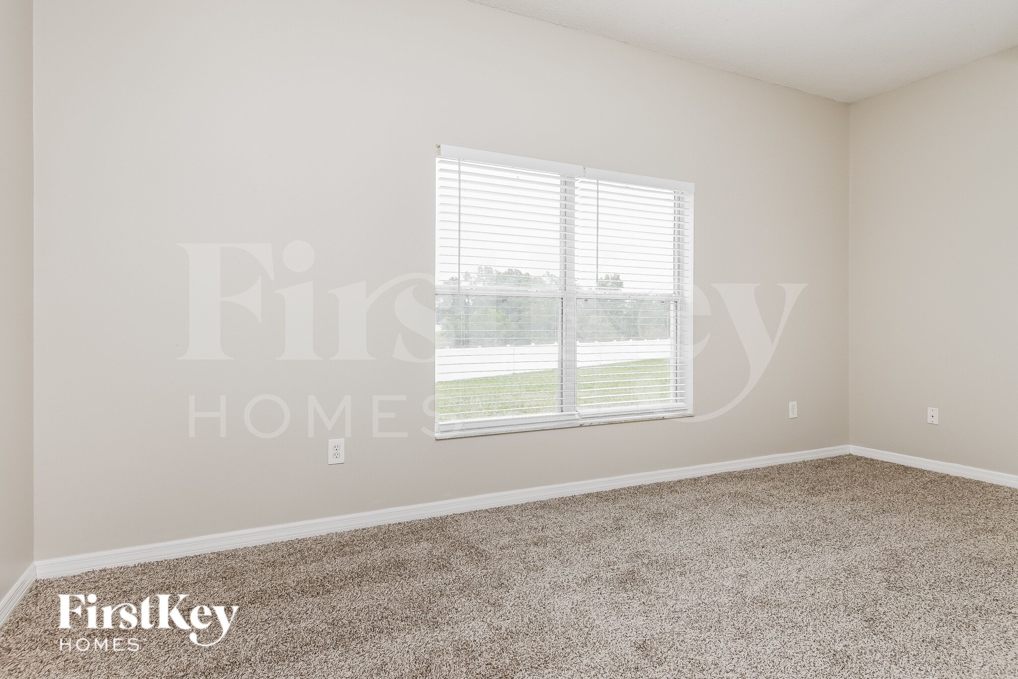 Building Photo - 495 Lancer Oak Dr