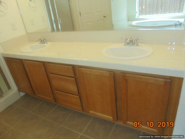 Building Photo - GORGEOUS! Sanger 4/2 With 3 Car Garage!