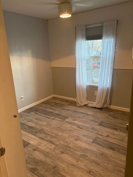 Building Photo - 6874 Noble St