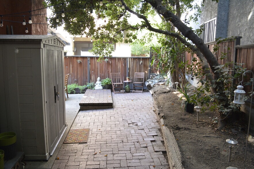 Building Photo - 1244 Valley View Rd