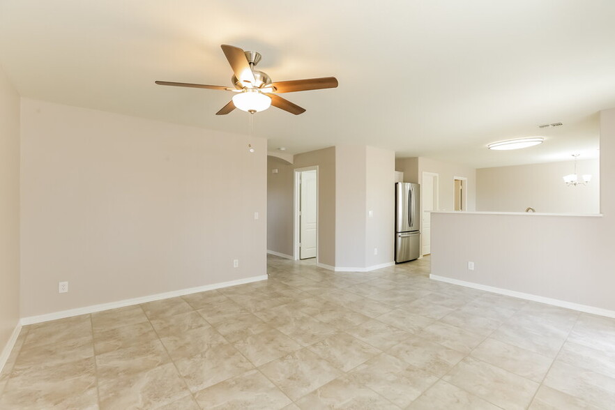 Building Photo - 8502 W Luken Way