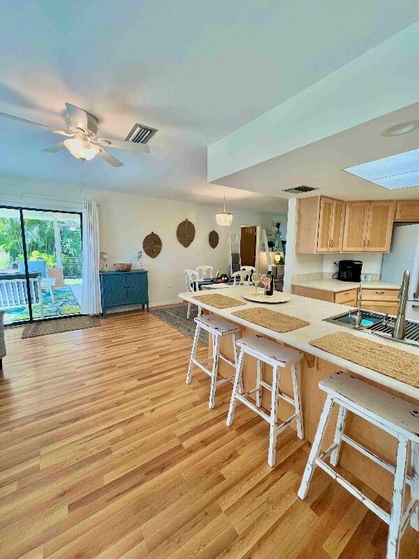 Building Photo - 3636 Roslyn Rd