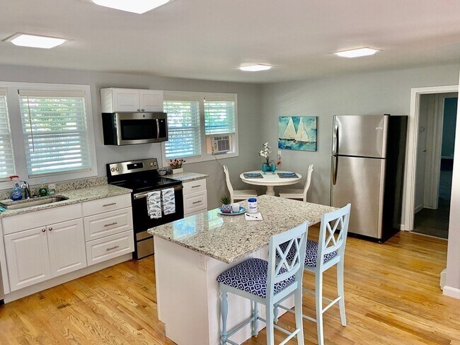 Building Photo - 1164 State Rd