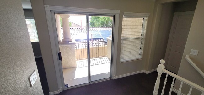 Building Photo - Beautiful Home in Summerlin