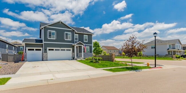 Primary Photo - Stunning 4BR House in Berthoud