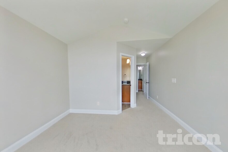 Building Photo - 6 Manzanita Ct