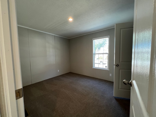 Building Photo - 5161 Tokay Dr