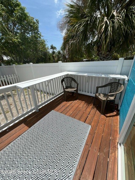 Building Photo - 2179 Pineapple Ave